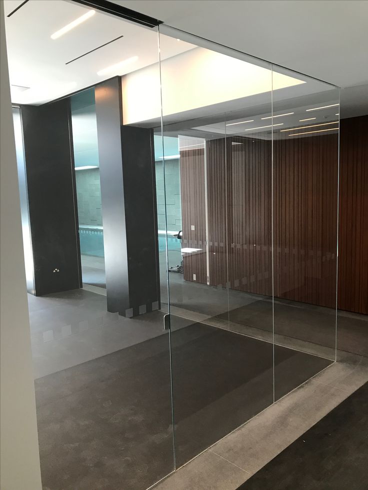 Frameless Glass Partitions